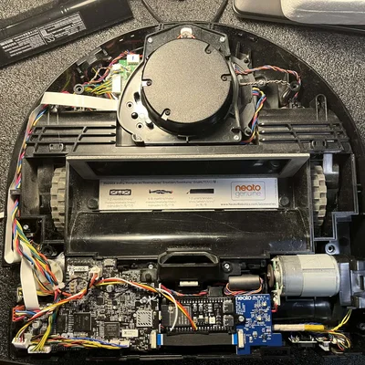 Giá đỡ lắp đặt ESP32 cho Neato D7