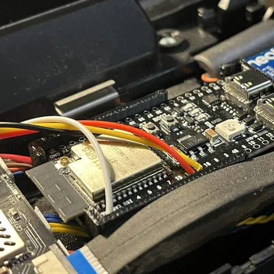 Giá đỡ lắp đặt ESP32 cho Neato D7