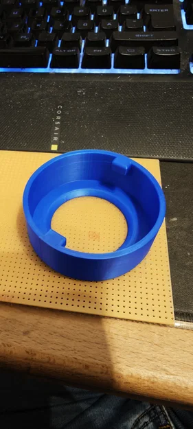 Giá đỡ cho phích cắm nguồn khẩn cấp - Image 1