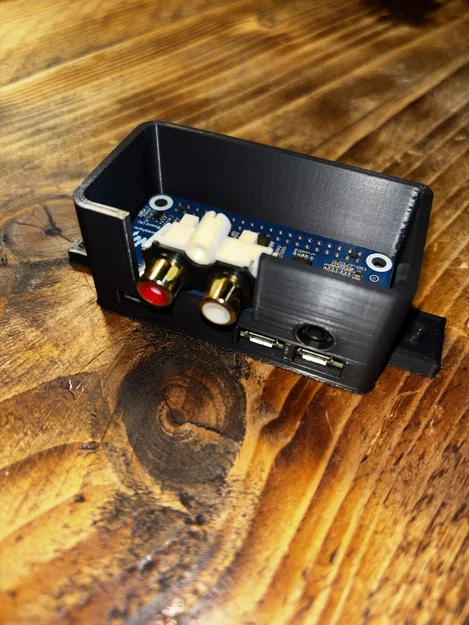 Vỏ hộp bảo vệ Raspberry Pi Zero 2W kèm DAC HIFI và UCTRONICS Mount - Image 1