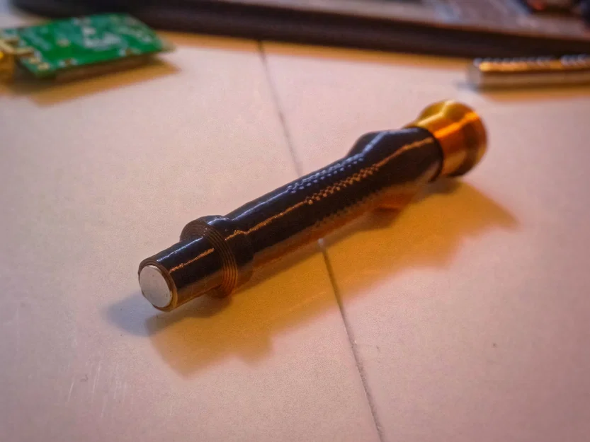 The Screw Assistant | Dụng cụ căn chỉnh ốc vít có nam châm - Image 1