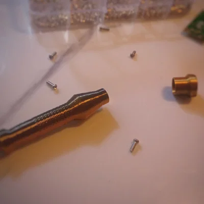 The Screw Assistant | Dụng cụ căn chỉnh ốc vít có nam châm