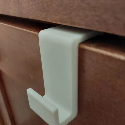 Giá treo khăn gắn cửa tủ