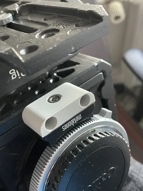 Giá đỡ adapter Metabones cho cage 8sinn RED Komodo - Image 1