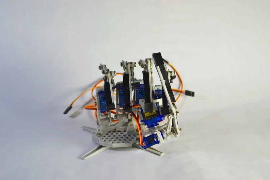 N.Z.T. Genesis, Legado 17 - Bàn tay Robot in 3D - Image 3