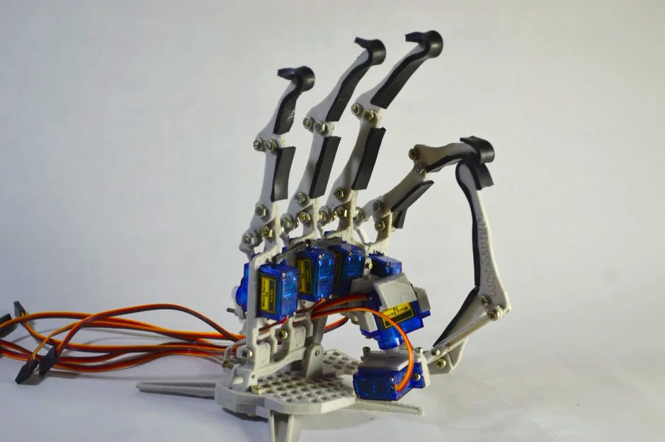 N.Z.T. Genesis, Legado 17 - Bàn tay Robot in 3D - Image 4