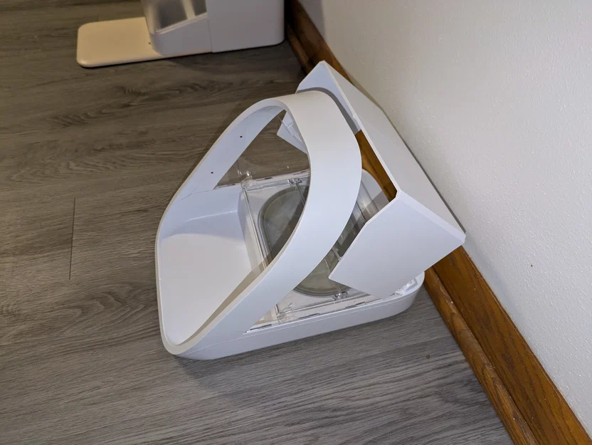 Nắp che mặt sau SureFeed Microchip Pet Feeder - Bản cải tiến - Image 2