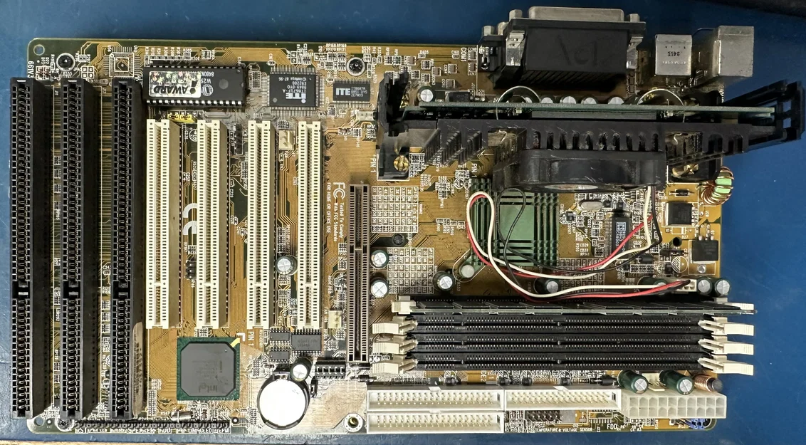 Khung gắn bo mạch chủ Pentium II - Image 4