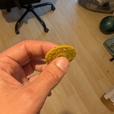 Đồng xu Aztec hai mặt từ phim Cướp biển vùng Caribbean