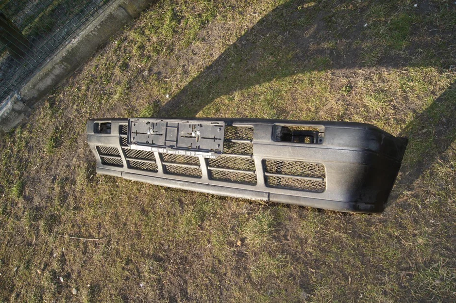 Miếng lưới cản trước (grill inserts) cho Mazda 323 GTX GTAE - Image 1