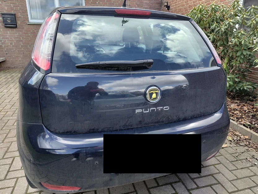 Biểu tượng Lamborghini trang trí đuôi xe Fiat Punto in 3D - Image 5