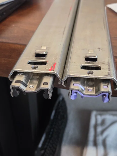 Miếng dẫn hướng ray trượt Accuride cho tủ dụng cụ Matco MB8535 - Image 4