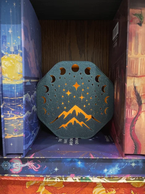 ACOTAR Inspired Booknook Velaris LED Candle - Image 7