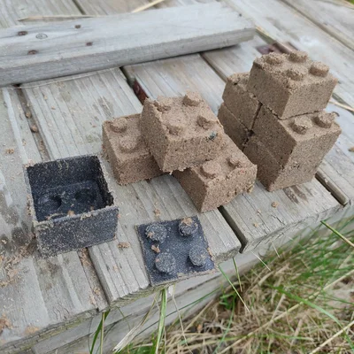 Khuôn Đúc Gạch Lego Từ Cát