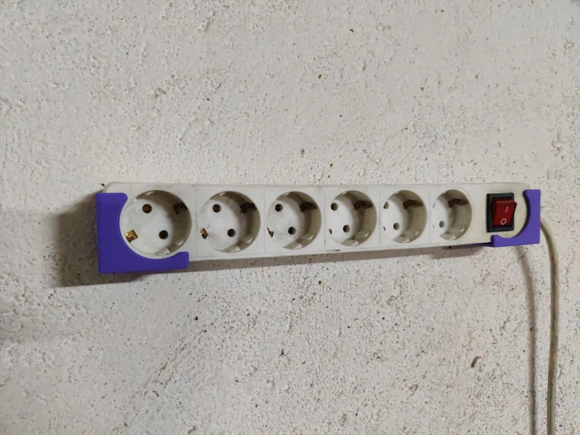 Ngàm treo ổ cắm điện lên tường tiện lợi bằng 3D printing - Image 1