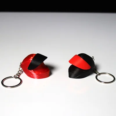 Móc khóa Mũ bảo hiểm mô tô với kính chắn gió đóng mở được