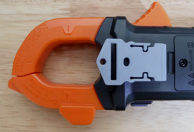 Kẹp treo đa năng cho máy đo Klein Tools (dòng CL và MM) - Image 1