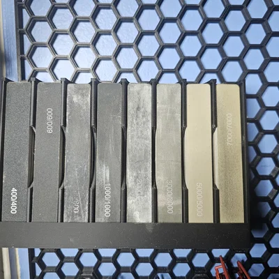 Giá treo miếng mút nhám đứng cho bảng HSW tiện lợi