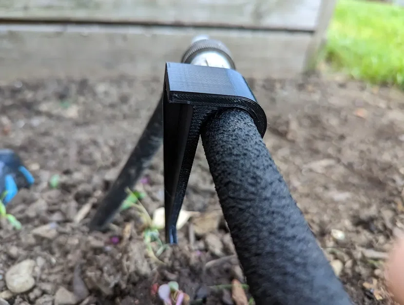 Cọc giữ cố định ống tưới thấm (Soaker Hose Spike/Keeper) - Image 2