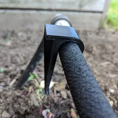 Cọc giữ cố định ống tưới thấm (Soaker Hose Spike/Keeper)
