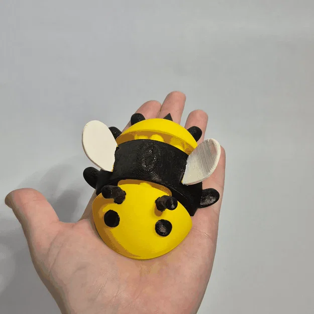 Chú Ong Nhỏ Linh Hoạt Nằm Gọn Trong Lòng Bàn Tay! - Image 5