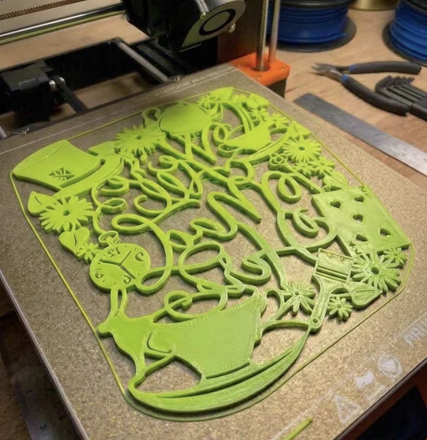 Mô hình trang trí 2D Alice in Wonderland: We're All Mad Here - Image 2