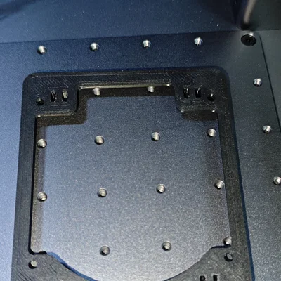 Raymoto R1 Pro 20W - Đế ngàm gắn laser