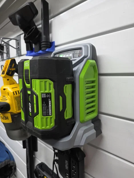 Giá treo bộ sạc nhanh EGO - Dùng cho tường Proslat - Image 1