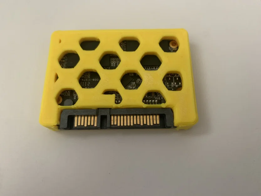 Ốp lưng bảo vệ SSD thiết kế tổ ong in 3D độc đáo - Image 2