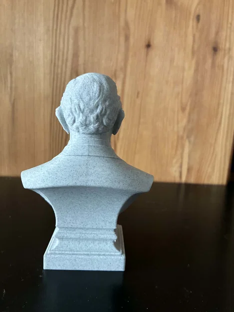 Tượng bán thân Charles III Philip Arthur George - Image 4