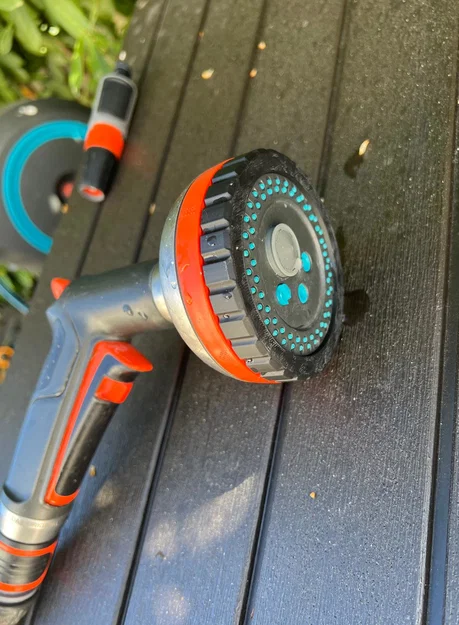 Vòng ren khóa cho vòi xịt đa năng Gardena - Image 1