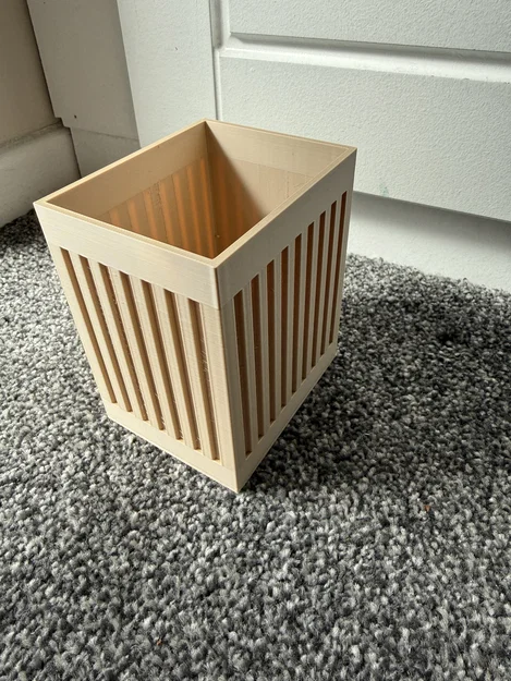 Hộp đựng đồ họa tiết kẻ sọc dọc in 3D hiện đại, tối giản - Image 1
