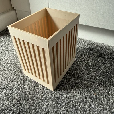 Hộp đựng đồ họa tiết kẻ sọc dọc in 3D hiện đại, tối giản