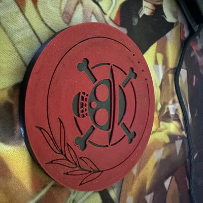 Đế lót ly hình đầu lâu One Piece cực chất cho fan anime