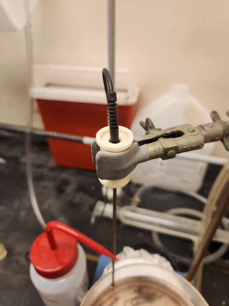 Giá đỡ đầu dò nhiệt kế cho phòng thí nghiệm - Giải pháp in 3D tiện ích - Image 2