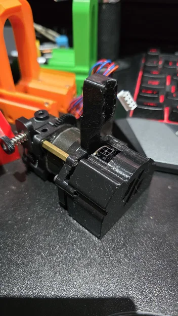 Ngàm gắn EBB36 và nắp bảo vệ cho máy đùn LGX - Image 4