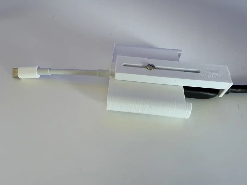 Ngàm cố định cổng HDMI cho bộ chuyển đổi Apple USB-C Adapter - Image 1