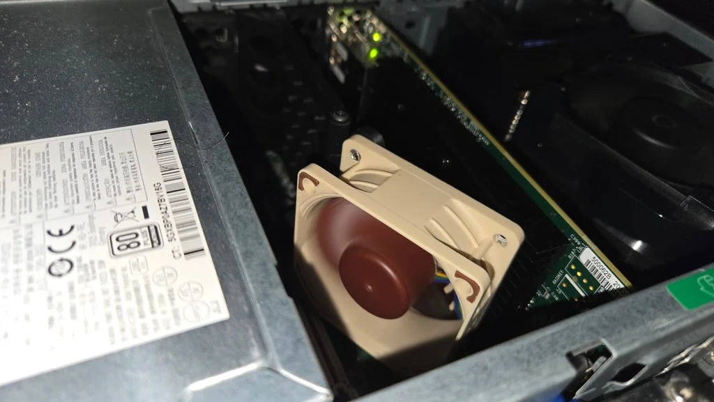 Ngàm gắn quạt 60mm cho khe cắm mở rộng máy tính cực đơn giản - Image 1