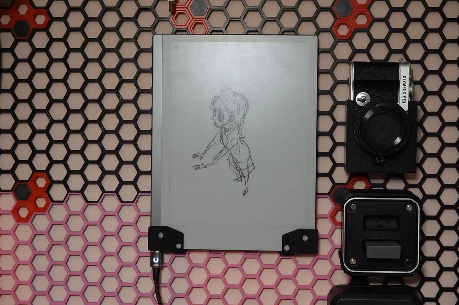 Giá treo tường reMarkable 2 cho hệ thống Honeycomb (bao gồm file STEP và F3D!) - Image 2