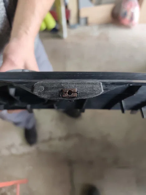 Kẹp nhựa lưới tản nhiệt Audi 80 B3 (OEM 893853663A) - File 3D in tại nhà - Image 6