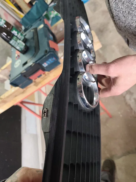 Kẹp nhựa lưới tản nhiệt Audi 80 B3 (OEM 893853663A) - File 3D in tại nhà - Image 7