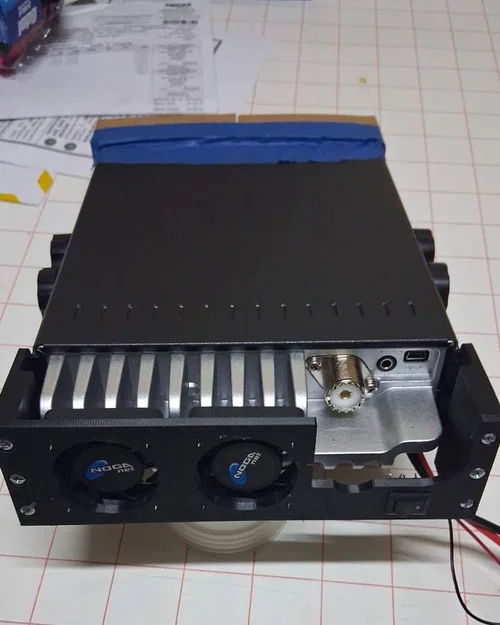 Bộ khung gắn quạt tản nhiệt cho Anytone 6666, Radioddty QT-80 - Image 1