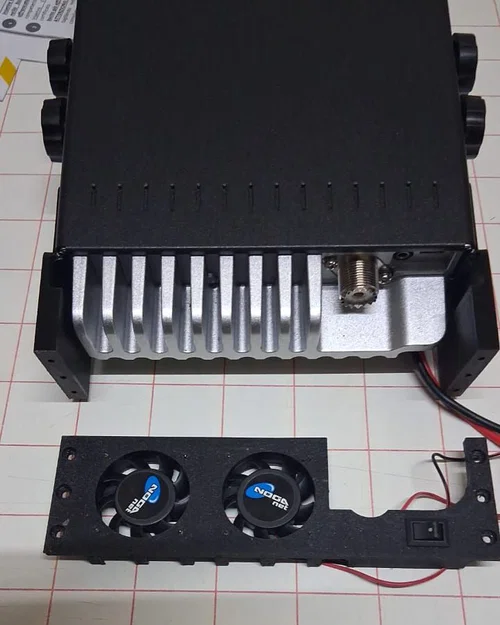 Bộ khung gắn quạt tản nhiệt cho Anytone 6666, Radioddty QT-80 - Image 4