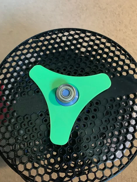 Giá Đỡ Cuộn Nhựa Cho Hộp Chống Ẩm Rubbermaid 21 Cup - Image 5