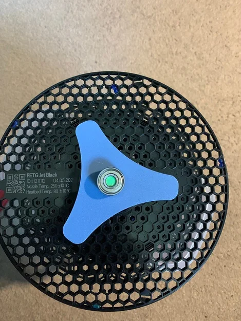 Giá Đỡ Cuộn Nhựa Cho Hộp Chống Ẩm Rubbermaid 21 Cup - Image 6