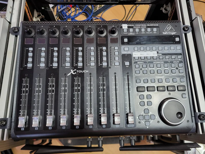 Ốp bên và bát gắn tủ Rack 19 inch cho Behringer X-Touch - Image 2