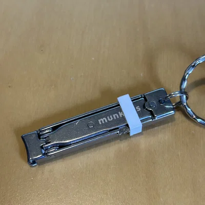 Vòng khóa chặn bấm móng tay Munkees - Phụ kiện in 3D hữu ích