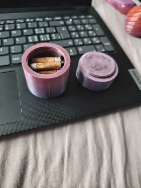 Gạt tàn thuốc bỏ túi nhỏ gọn - Phụ kiện 3D hữu ích cho mọi người - Image 1