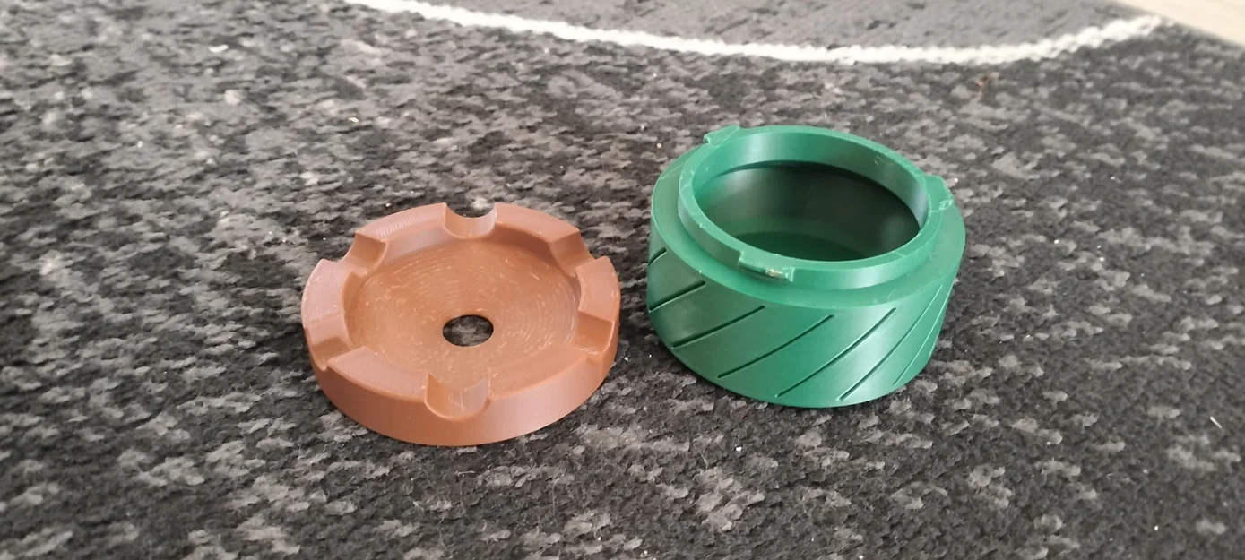 Gạt tàn thuốc lá cầm tay với cơ chế khóa xoay thông minh - Image 2