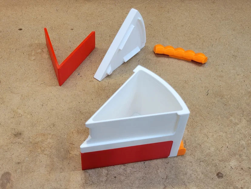 Hộp Đựng Hình Miếng Bánh Ngọt (Cake Slice Shaped Container) - Image 10